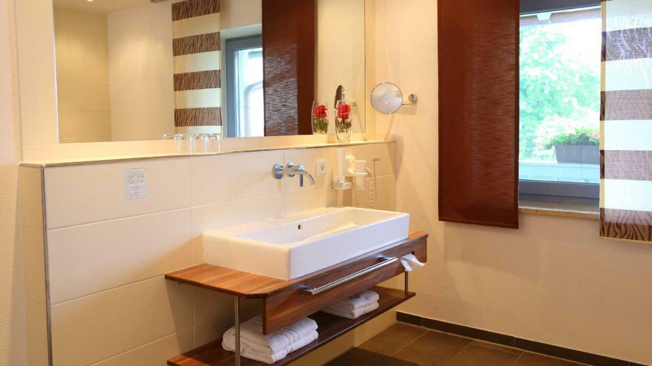 Vilstaler Hof Landgasthof & Hotel Rottersdorf Екстер'єр фото